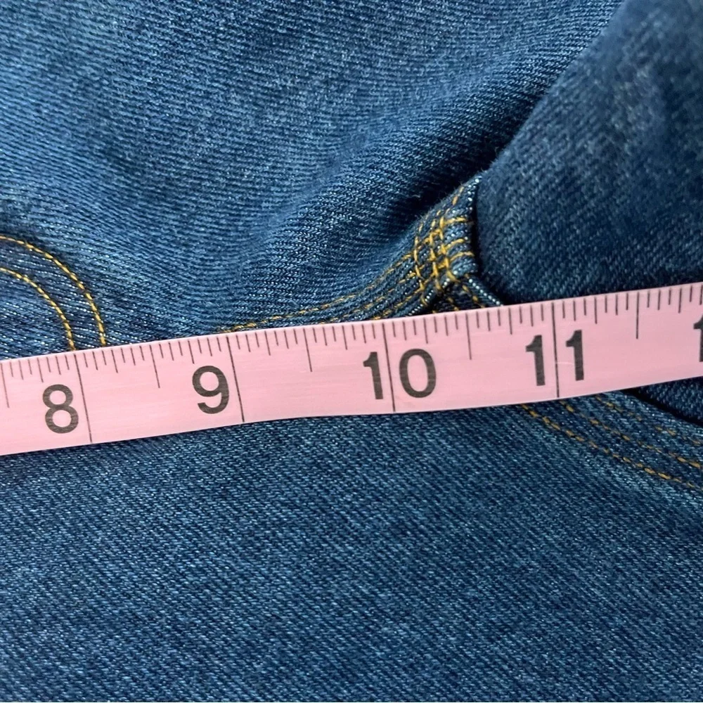 Duluth Relaxed Fit Medium Wash Straight Leg Jeans